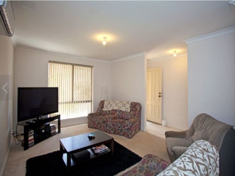 4/2 Carcoola Court, Nollamara WA 6061