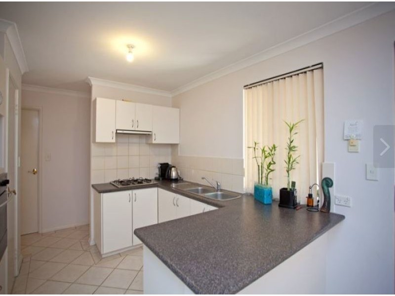 4/2 Carcoola Court, Nollamara WA 6061