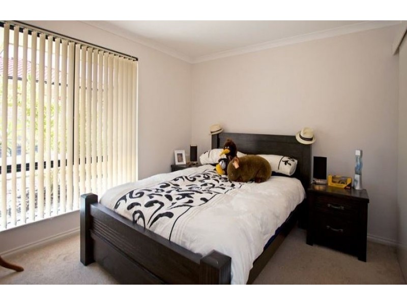 4/2 Carcoola Court, Nollamara WA 6061