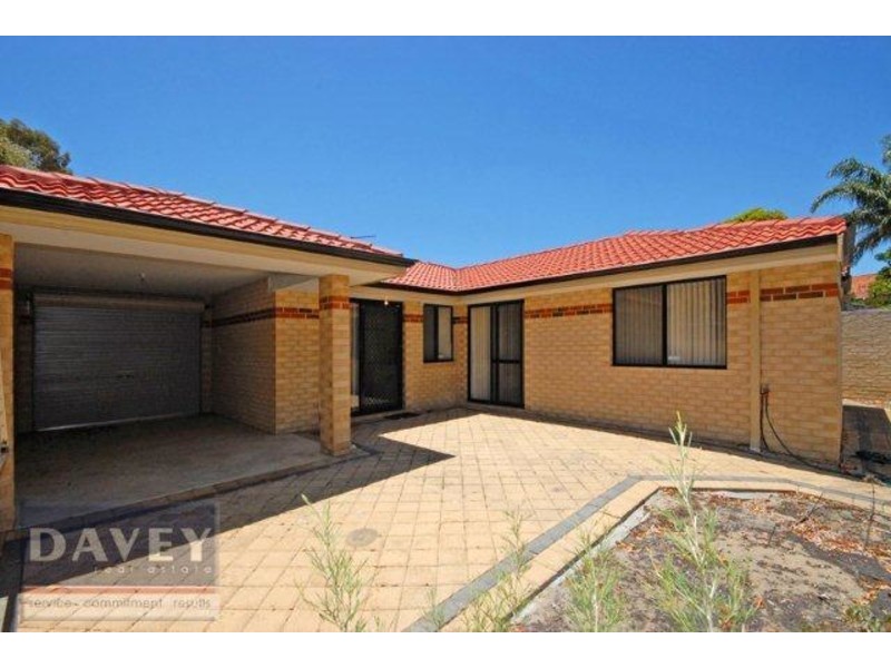 4/2 Carcoola Court, Nollamara WA 6061