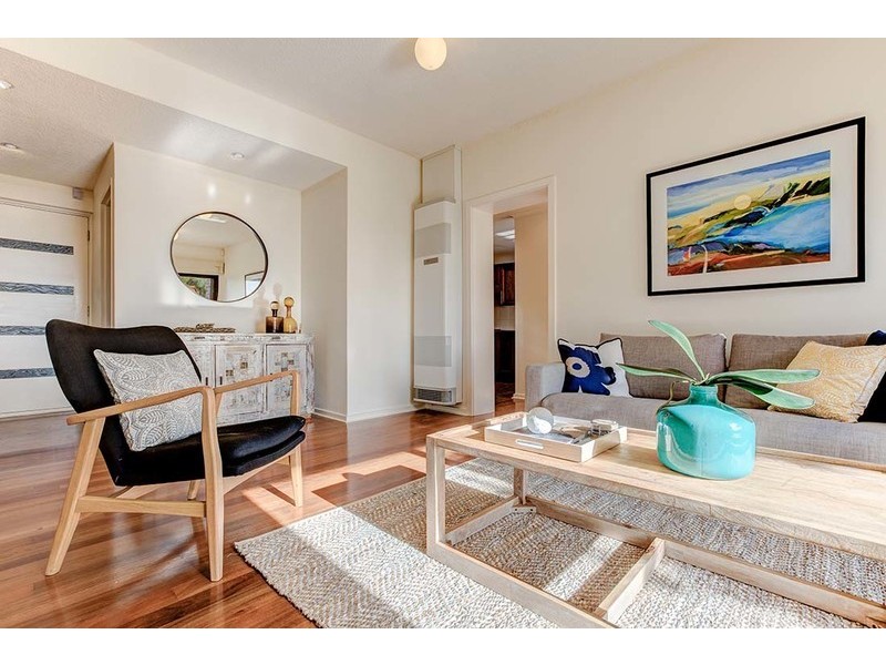 24 Sandpiper Place, West Lakes Shore SA 5020
