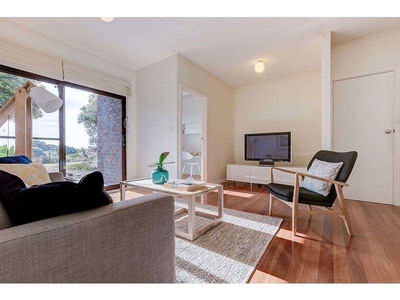 24 Sandpiper Place, West Lakes Shore SA 5020