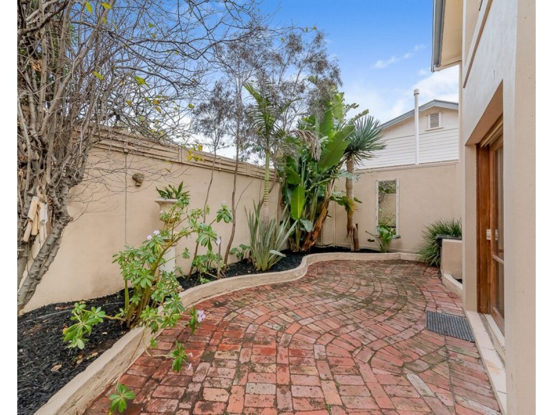 1A Mason Avenue, Elwood VIC 3184