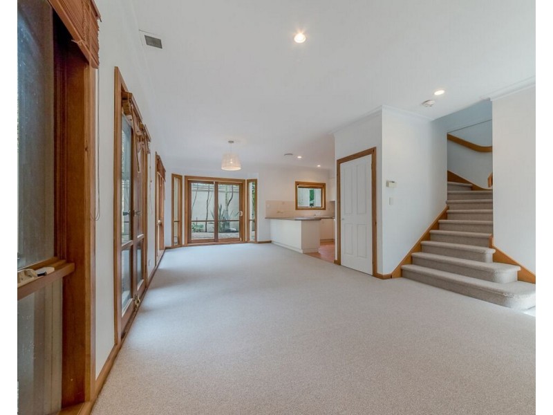 1A Mason Avenue, Elwood VIC 3184