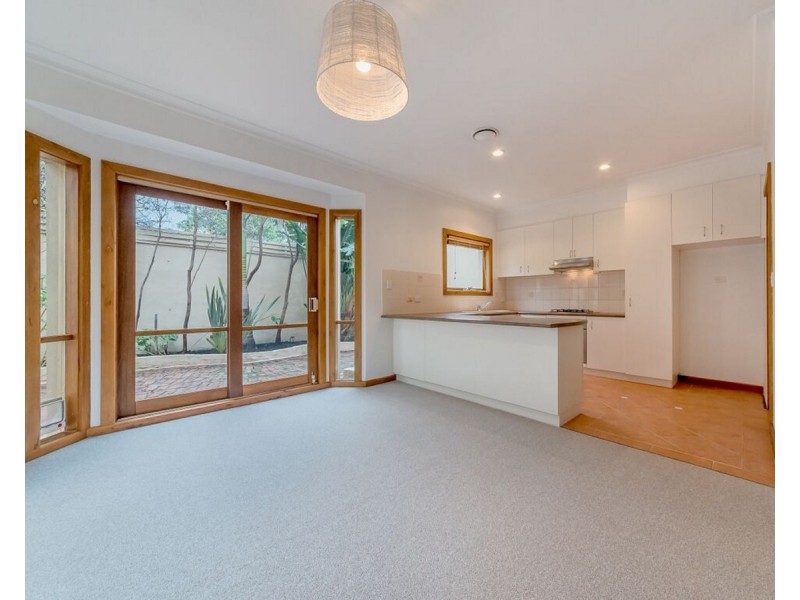 1A Mason Avenue, Elwood VIC 3184