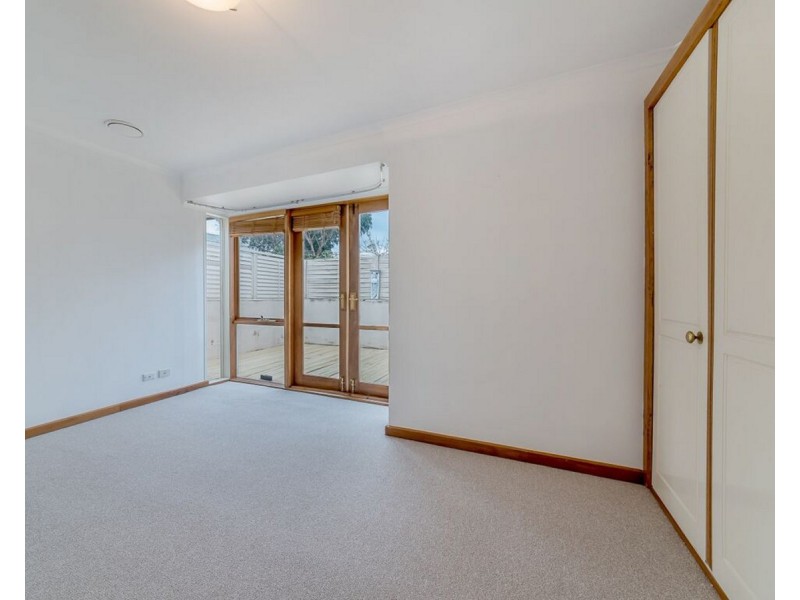 1A Mason Avenue, Elwood VIC 3184