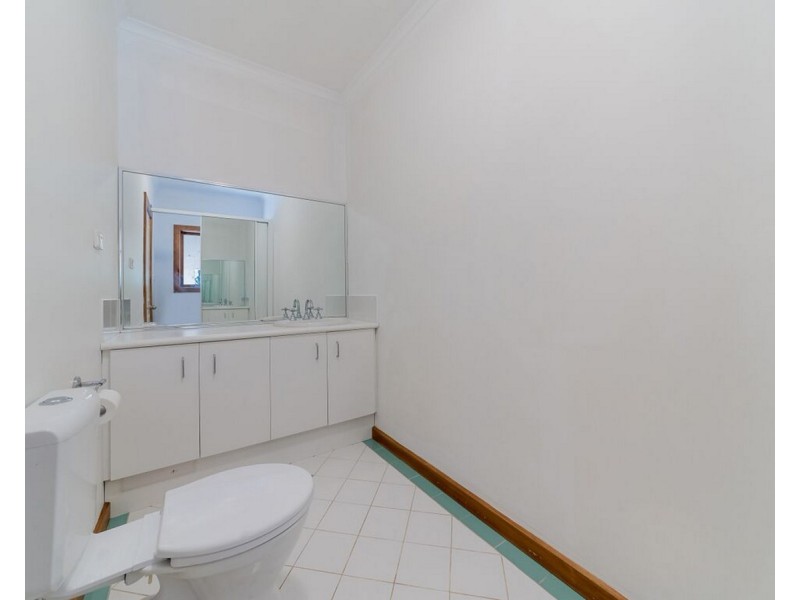 1A Mason Avenue, Elwood VIC 3184