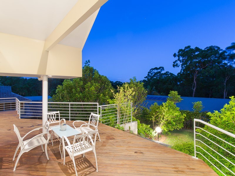 8 Satinwood Court, Bardon QLD 4065