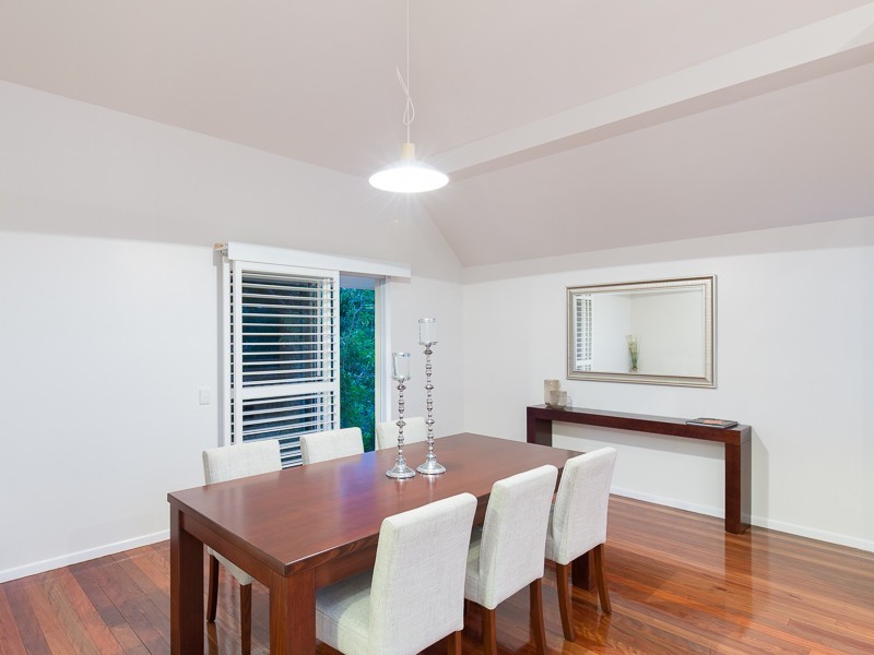 8 Satinwood Court, Bardon QLD 4065