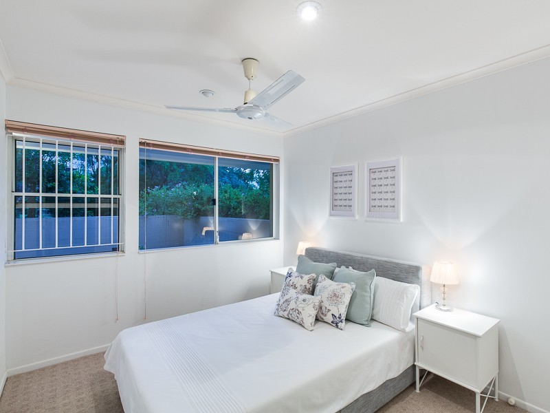 8 Satinwood Court, Bardon QLD 4065