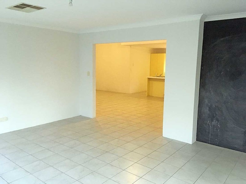 17 Marsdenia Road, Halls Head WA 6210