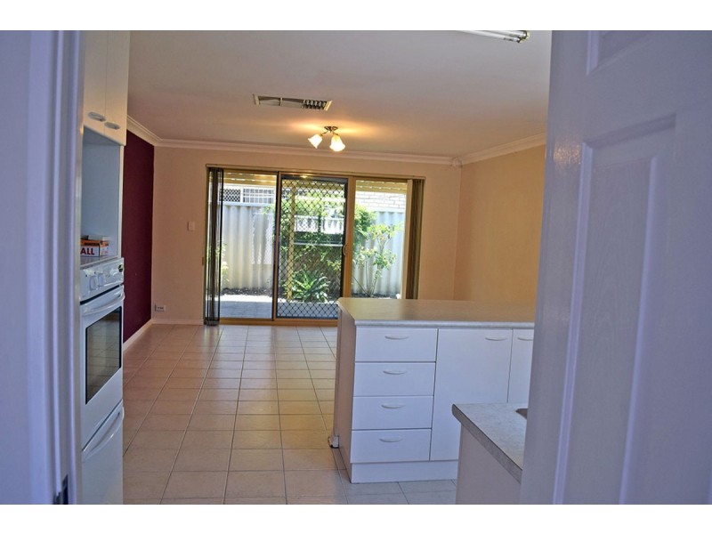 2/67 Mallard Way, Cannington WA 6107