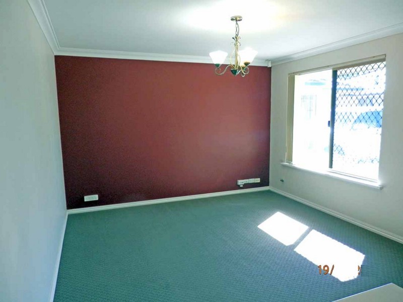 2/67 Mallard Way, Cannington WA 6107