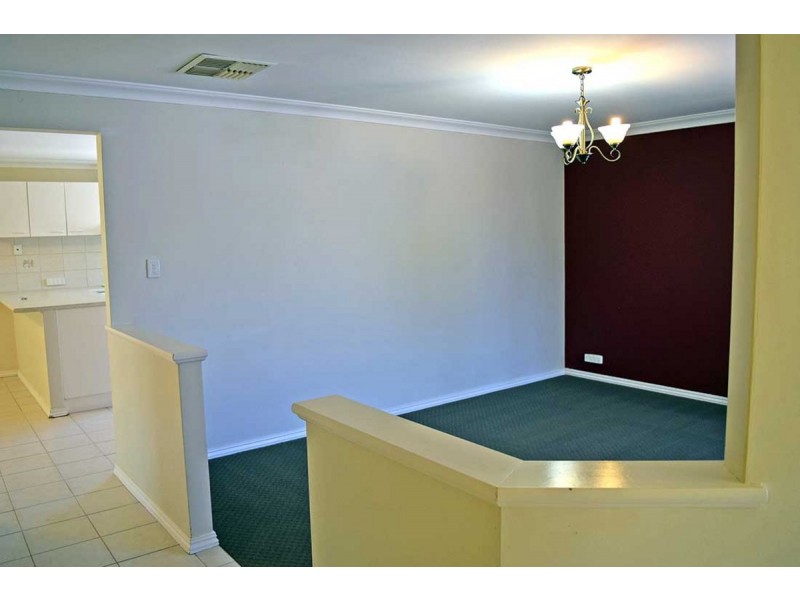 2/67 Mallard Way, Cannington WA 6107