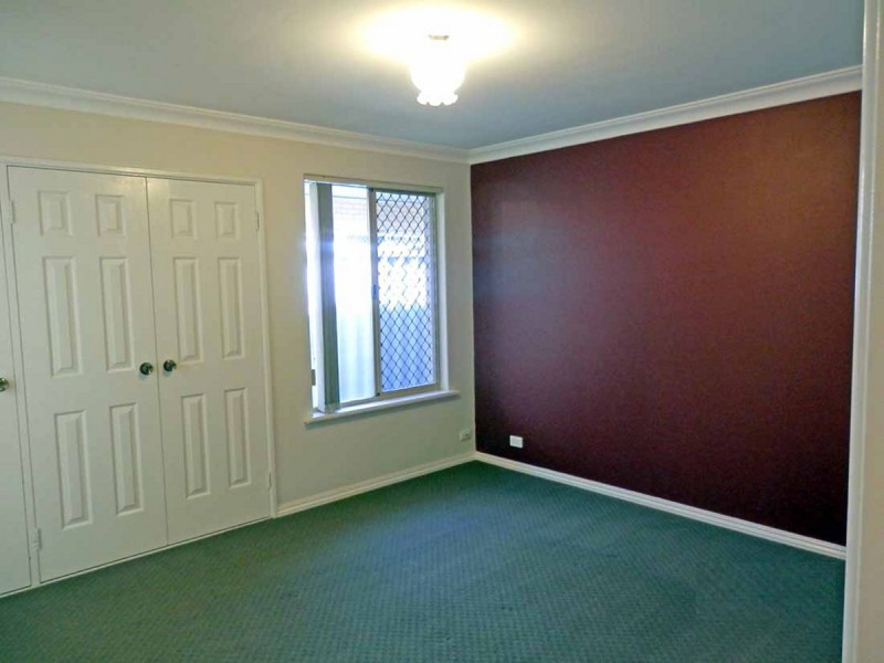 2/67 Mallard Way, Cannington WA 6107
