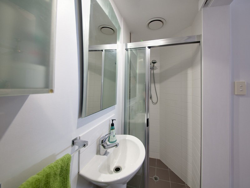 1/17 Frederick Street, Annerley QLD 4103