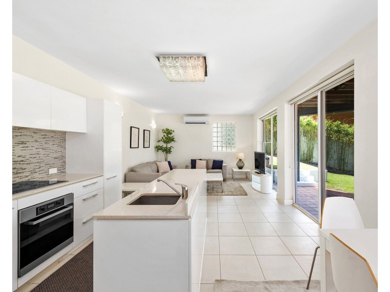 69 The Esplanade, St Lucia QLD 4067