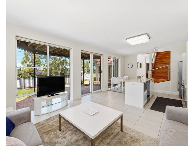69 The Esplanade, St Lucia QLD 4067