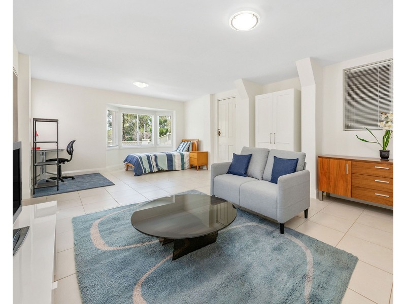 69 The Esplanade, St Lucia QLD 4067