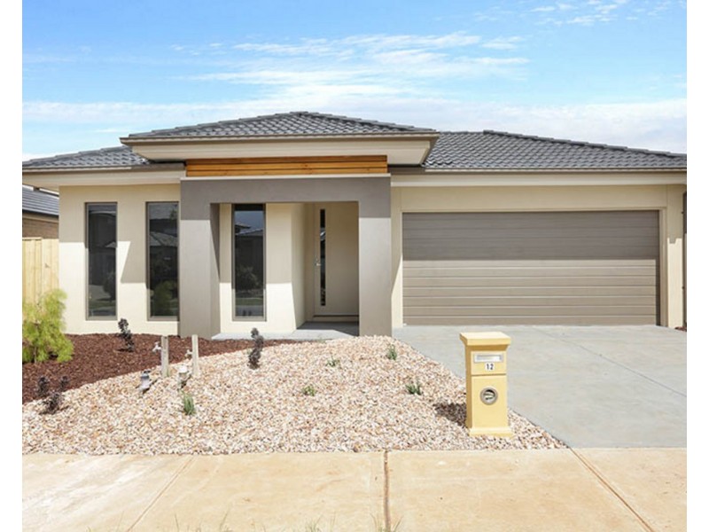 12 Mourne Street, Melton South VIC 3338