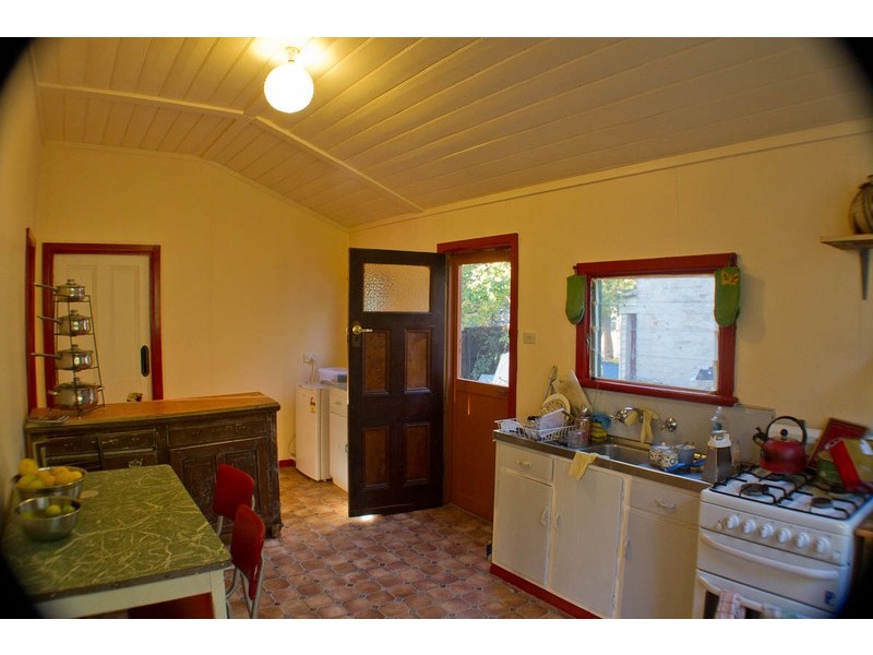 72 Doveton Street, Castlemaine VIC 3450