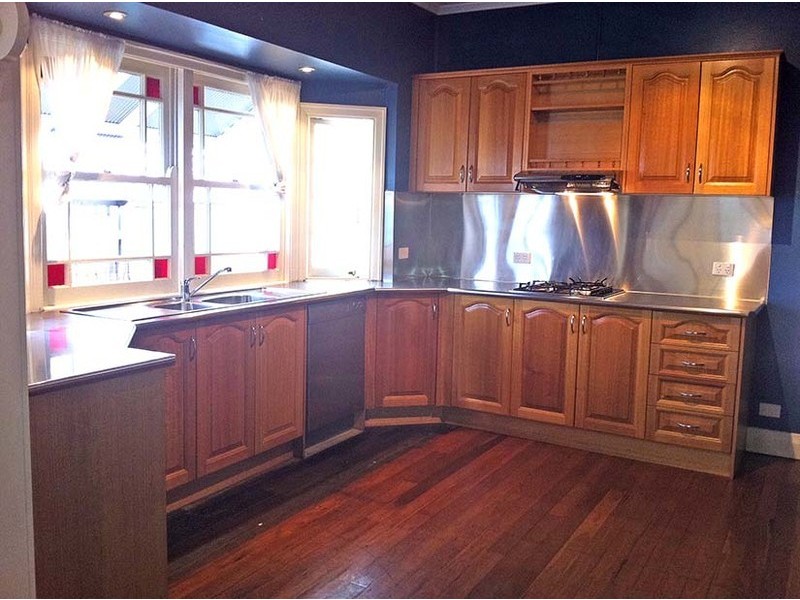 8 Fenton Street, Fairfield QLD 4103