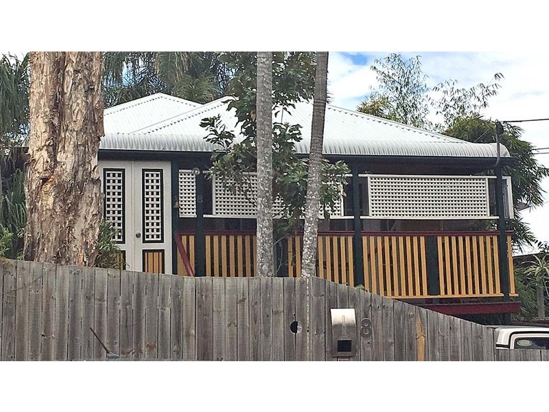 8 Fenton Street, Fairfield QLD 4103