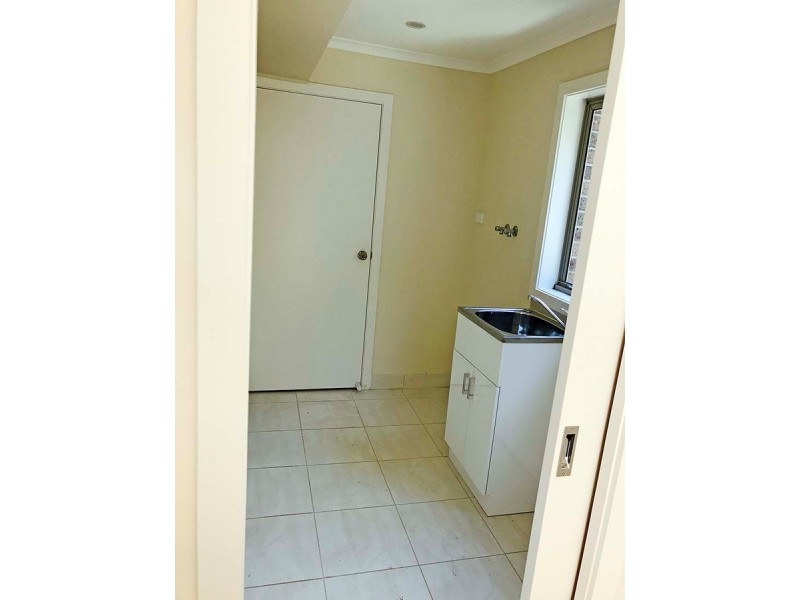 8 Diba Rise, Narre Warren VIC 3805