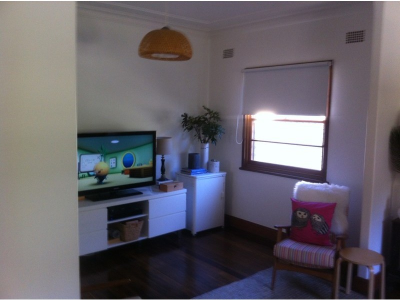 43 Gregory Parade, Kotara NSW 2289