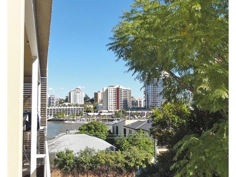 2/28 Maxwell Street, New Farm QLD 4005