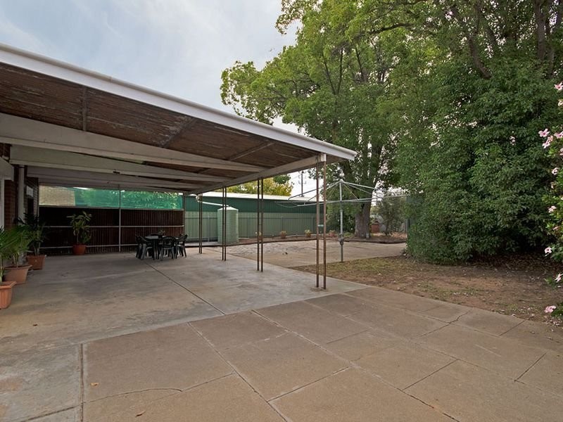 17 St Lawrence Avenue, Croydon SA 5008