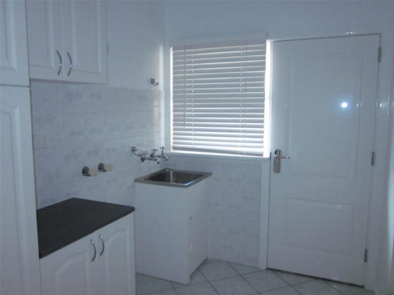 1/4 Elizabeth Street, Oakleigh East VIC 3166