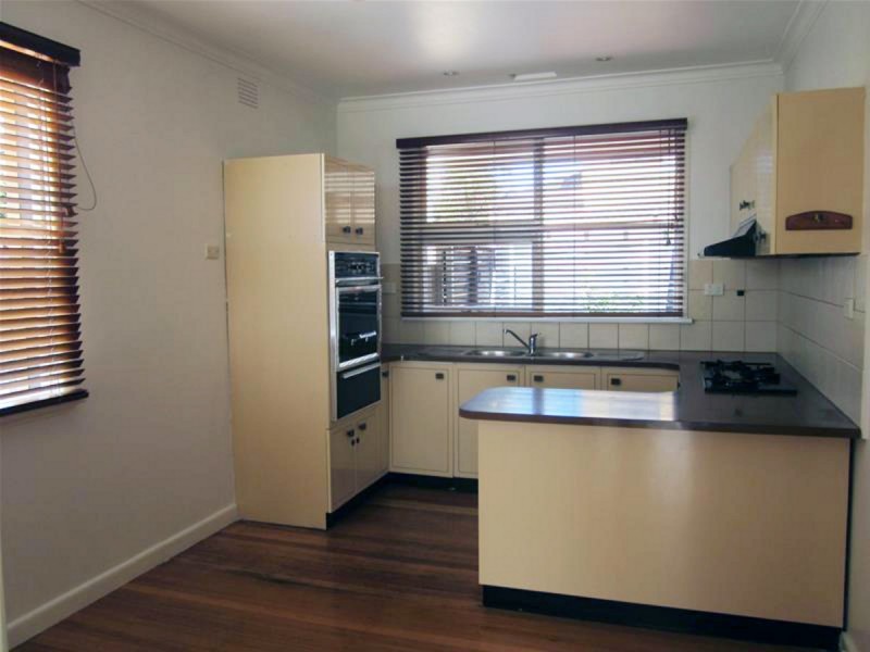 1/4 Elizabeth Street, Oakleigh East VIC 3166