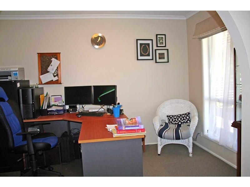 9 Kuhn Street, Kearneys Spring QLD 4350