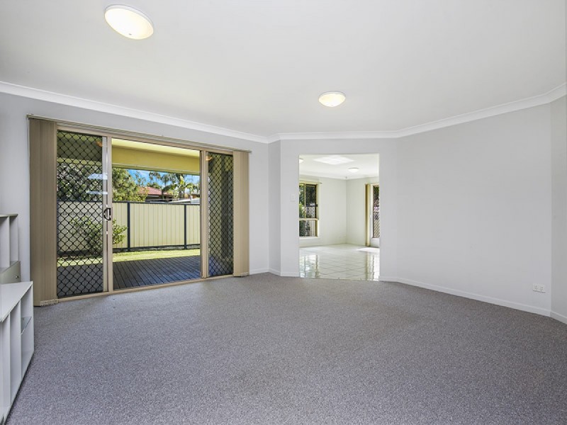 2/4 Harley Street, Shailer Park QLD 4128