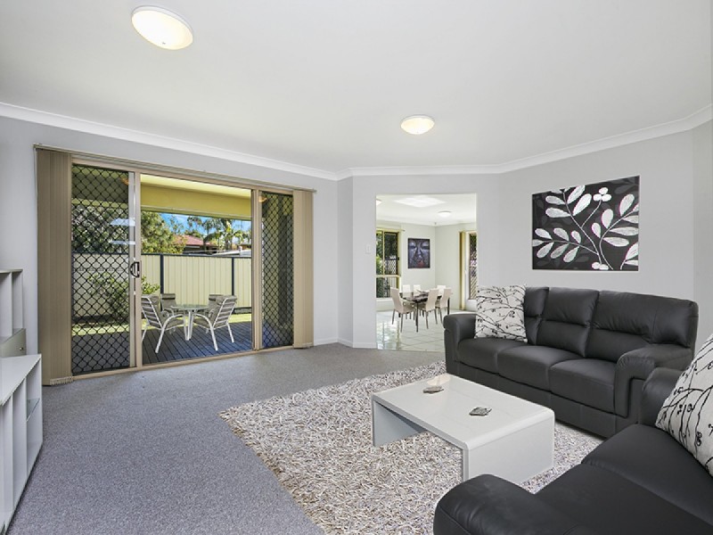 2/4 Harley Street, Shailer Park QLD 4128