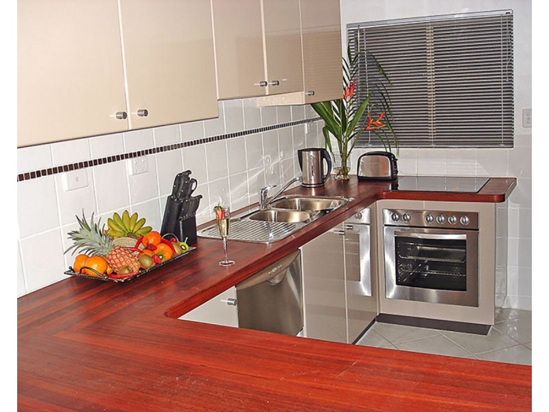 1/19 Hibiscus Lane, Holloways Beach QLD 4878