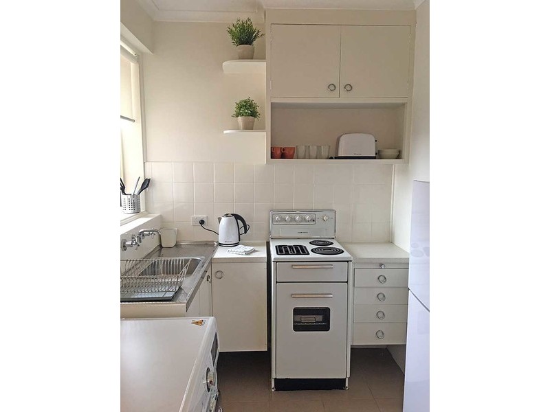 13/9 Waratah Avenue, Glen Huntly VIC 3163