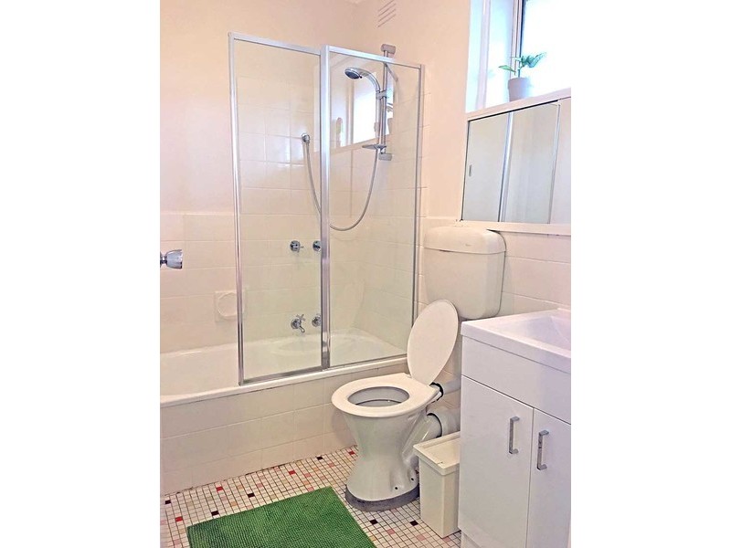 13/9 Waratah Avenue, Glen Huntly VIC 3163