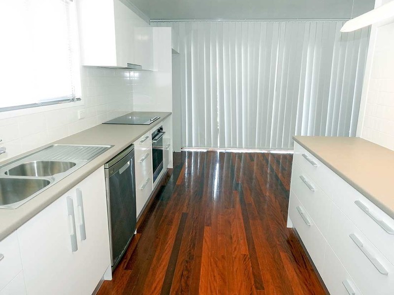 7 Woodcock Street, Scarborough QLD 4020