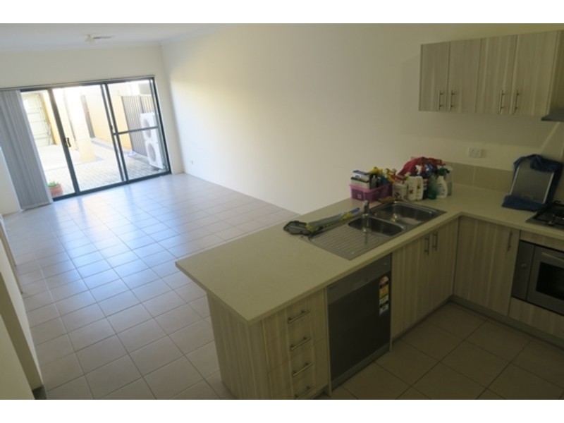 24 Sawtooth Bend, Banksia Grove WA 6031