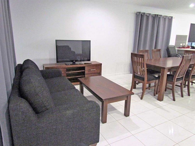 1/98 Broad Street, Sarina QLD 4737