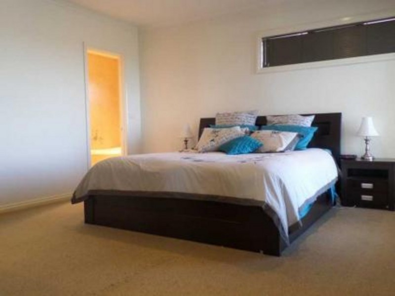 32 Ernstine Way, Drysdale VIC 3222