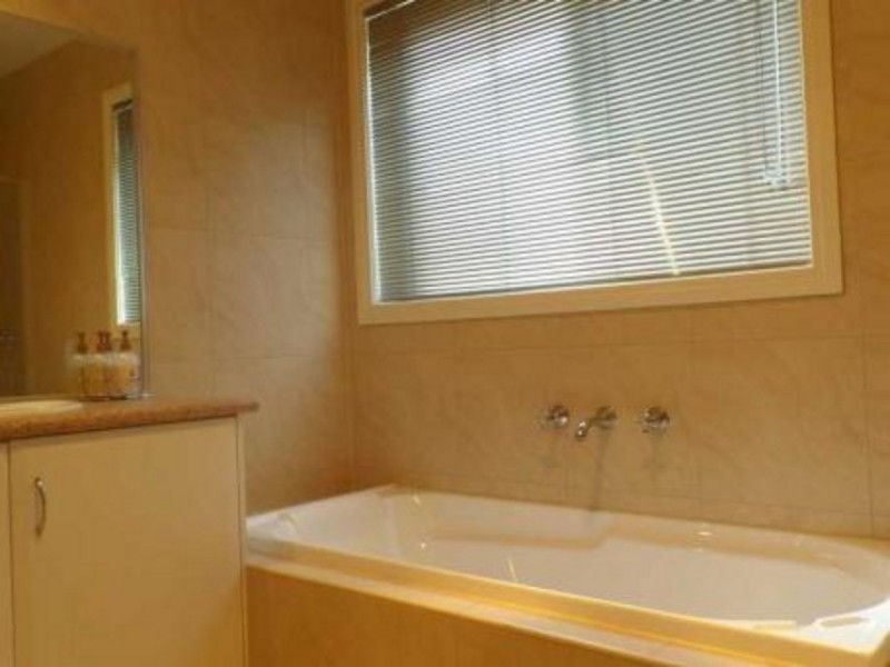 32 Ernstine Way, Drysdale VIC 3222