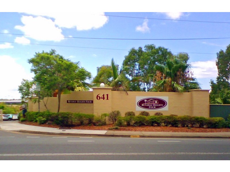 204/641 Pine Ridge Road, Biggera Waters QLD 4216