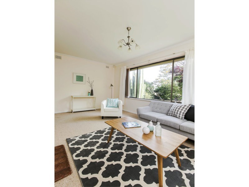 28 Burton Avenue, Park Holme SA 5043