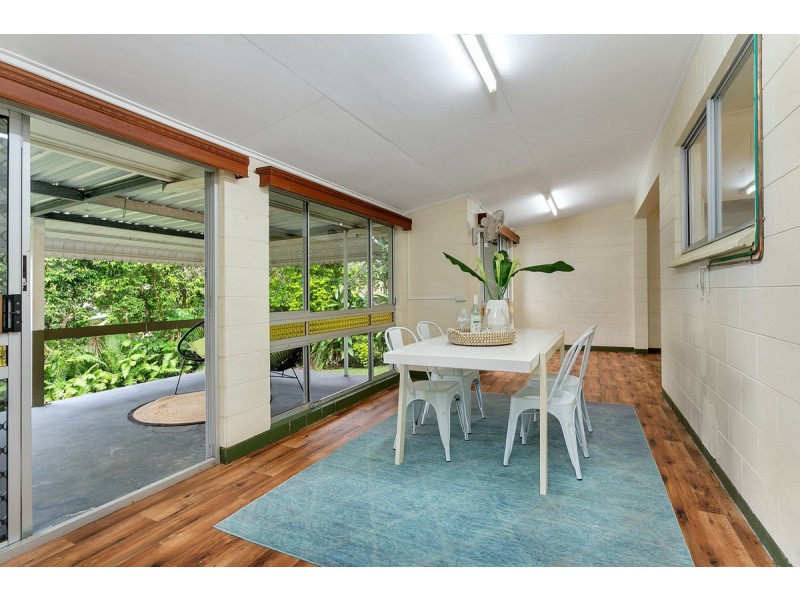 8 Ponticello Street, Whitfield QLD 4870