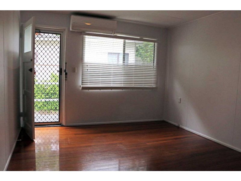 2/15 Newington Street, Tarragindi QLD 4121