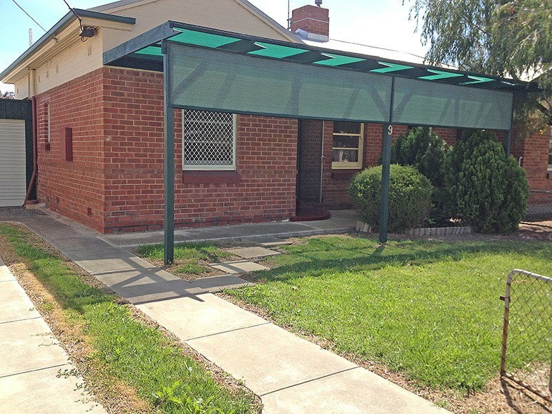 9 Tulloch Avenue, Pennington SA 5013