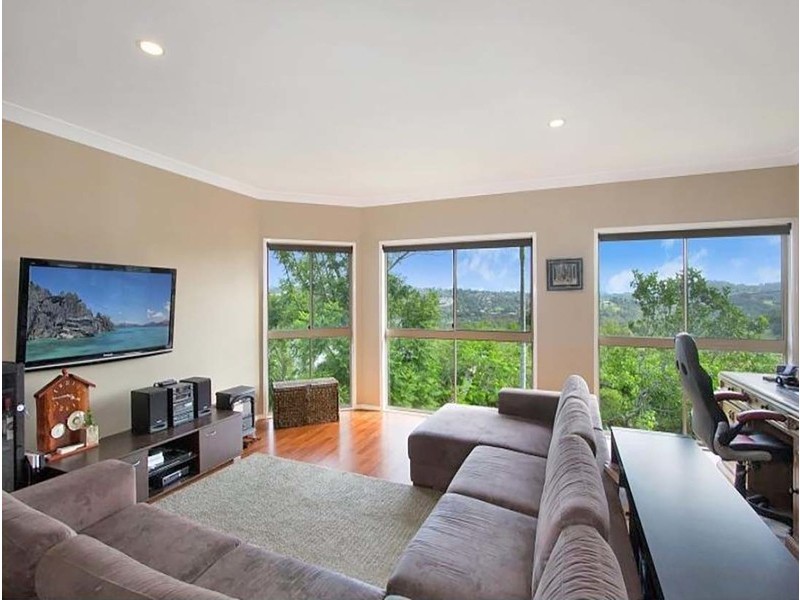 32 Broadwater Esplanade, Bilambil Heights NSW 2486